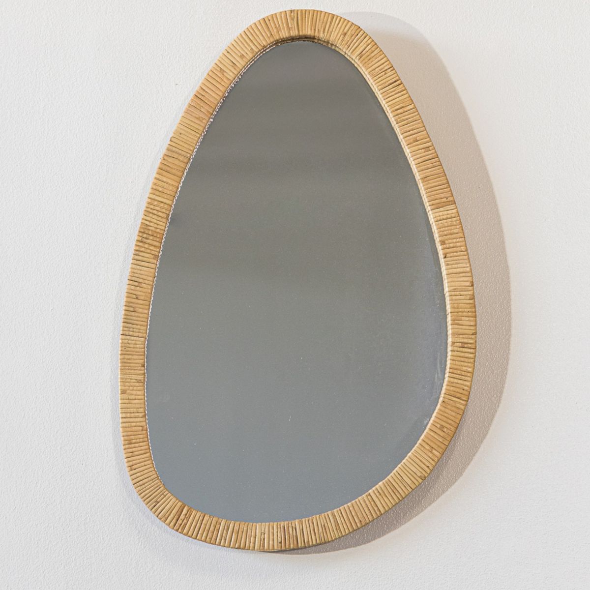 AMOBLE - Espejo Chincha Amoblé.