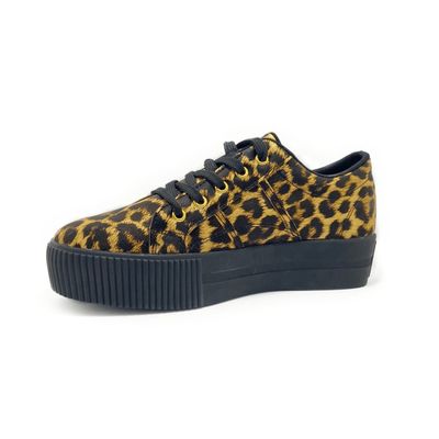 Imagen 2 del producto Zapatilla Animal Print Mujer