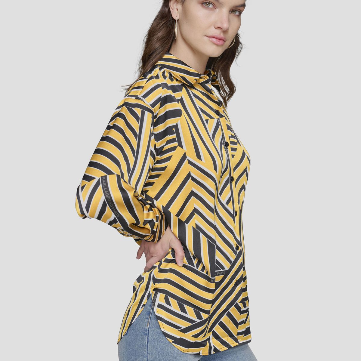 KARL LAGERFELD - Blusa con print geométrico