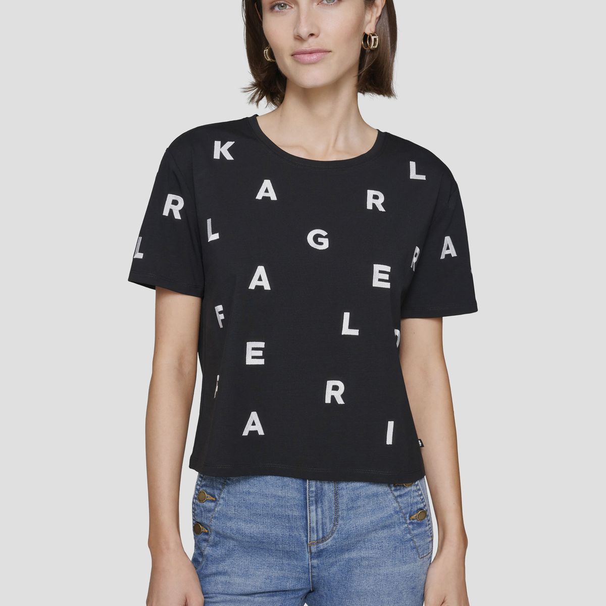 KARL LAGERFELD - Polera con letras dispersas tejidas