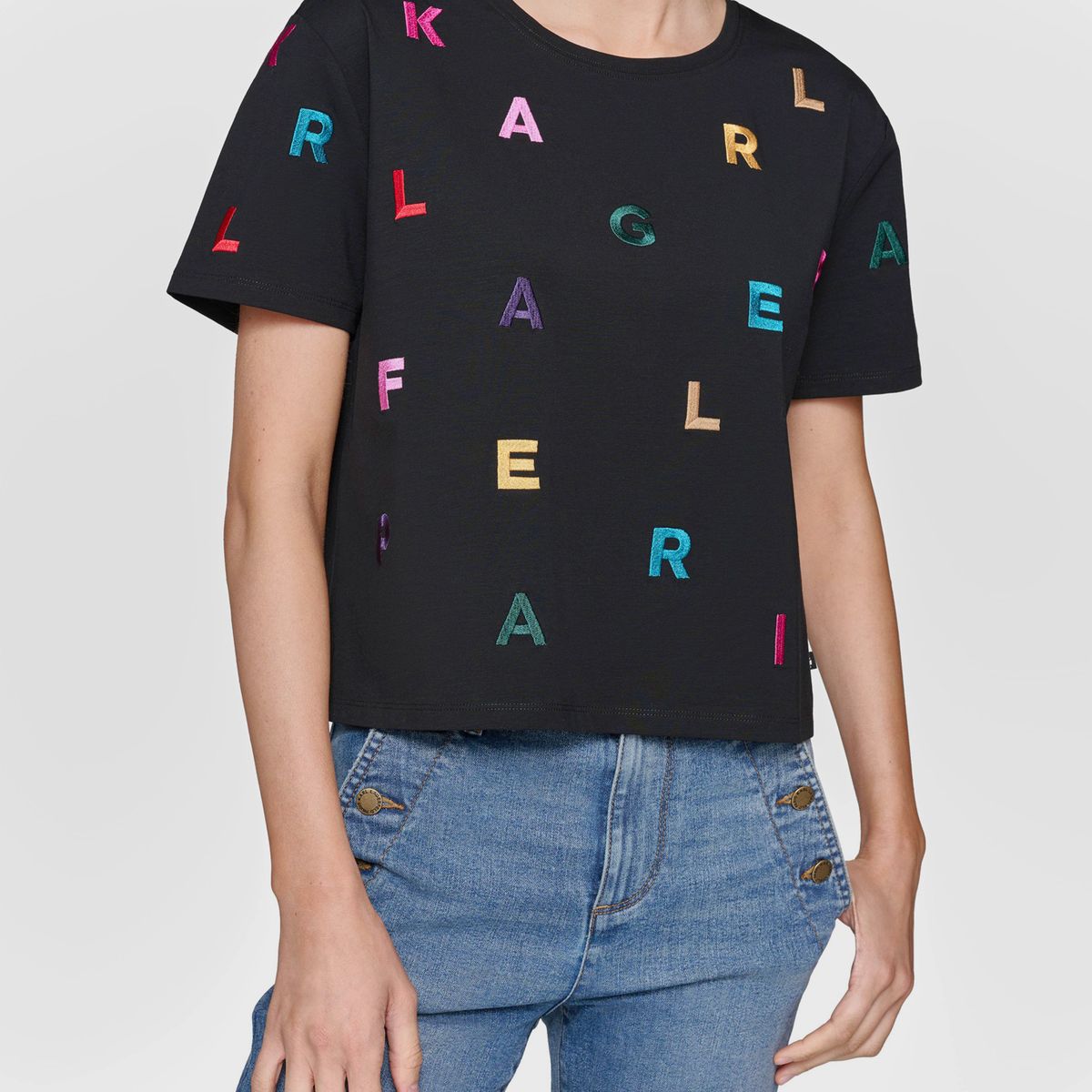 KARL LAGERFELD - Polera con letras dispersas tejidas