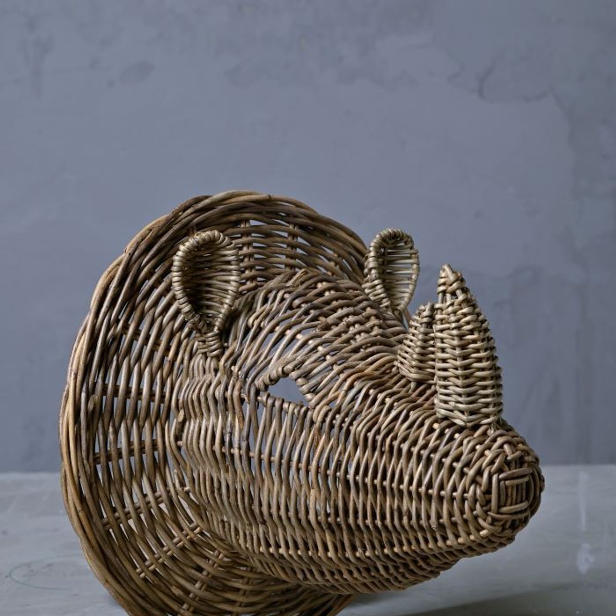 DECOMUEBLES - Cabeza de Rino Ratán