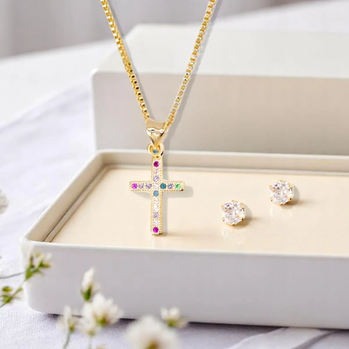 JOYAS MONTERO - Conjunto Paz Gold Con Micro Circones