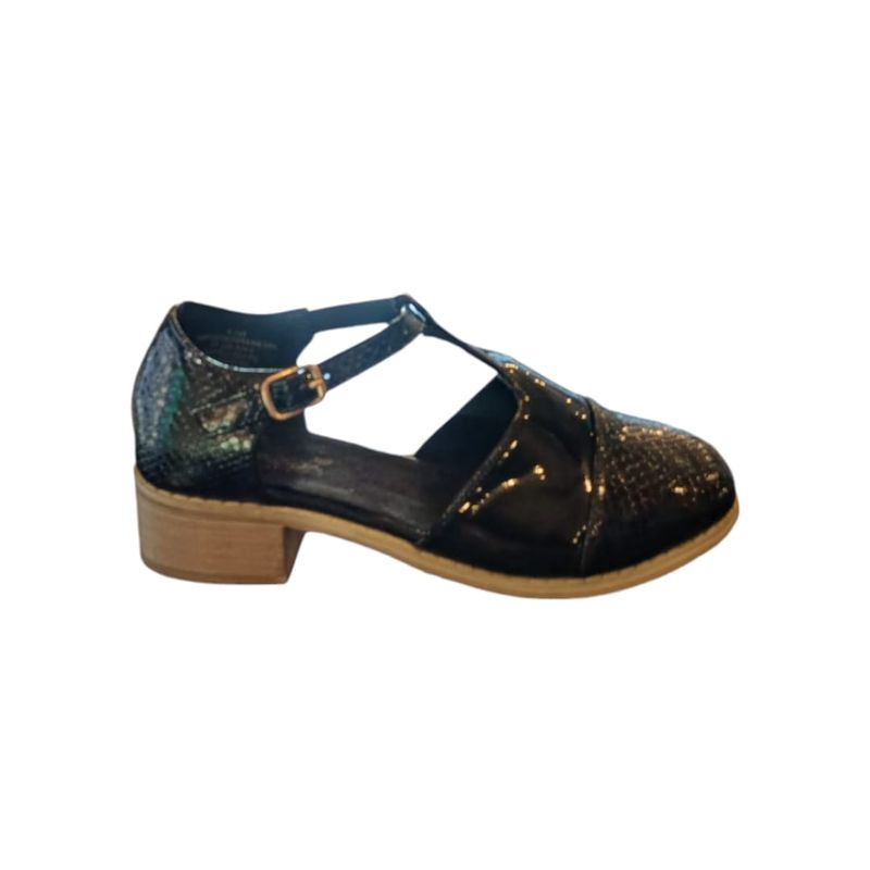 HERIEL - Zapato Negro Bajo Charol