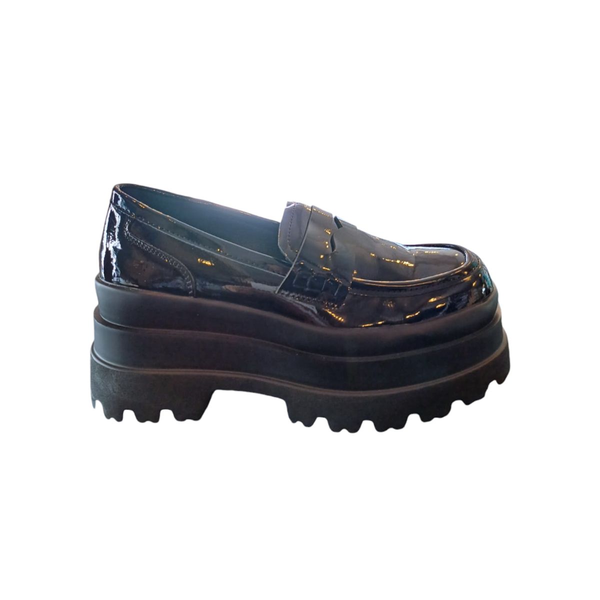 HERIEL - Mocasín Negro Plataforma Charol Mujer