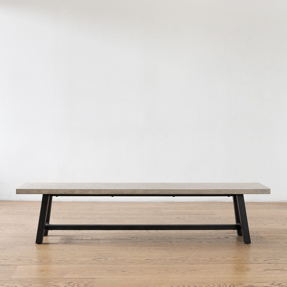 AMOBLE - Banqueta Dublin Cemento 200 Amoblé