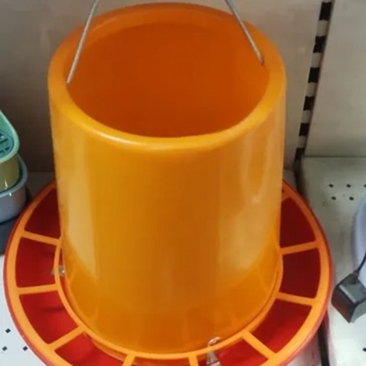 GENERICO - Comedero Para Gallinas F08a