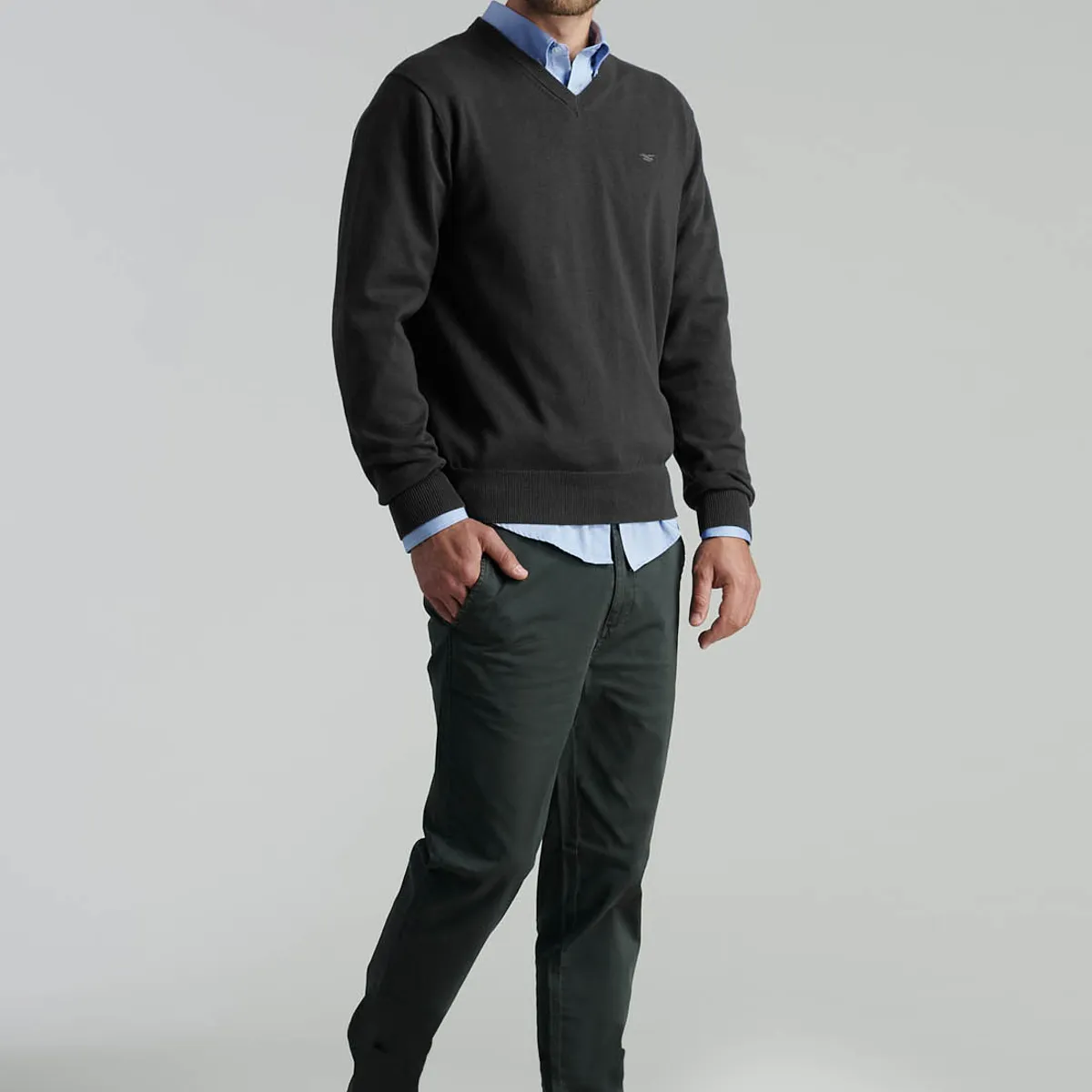 FEROUCH - Sweater V Neck Solido F Smart Casual Negro Ferouch