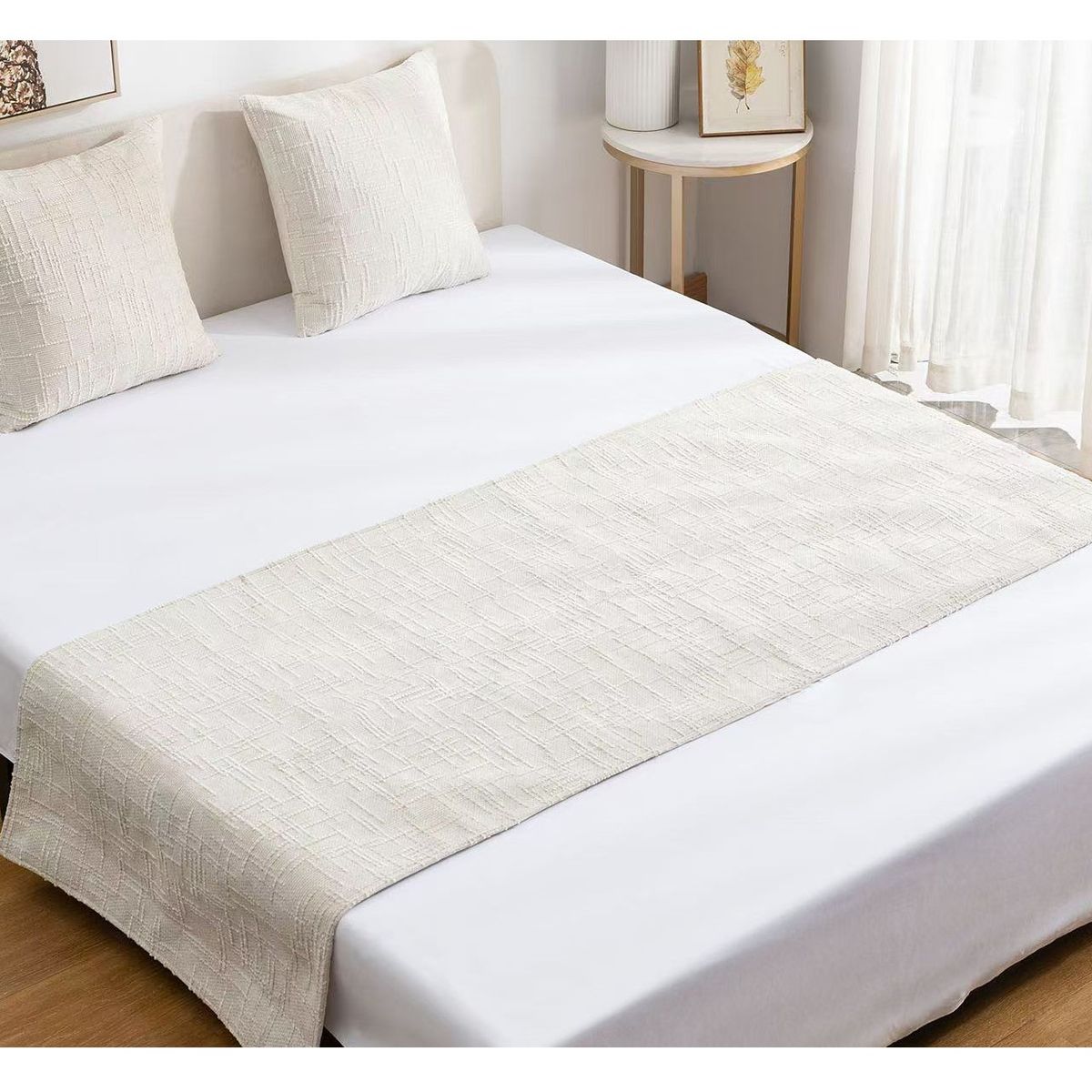 GENERICO - Set Piecera Chenille Crema + 2 Fundas cm  2 Plazas o King