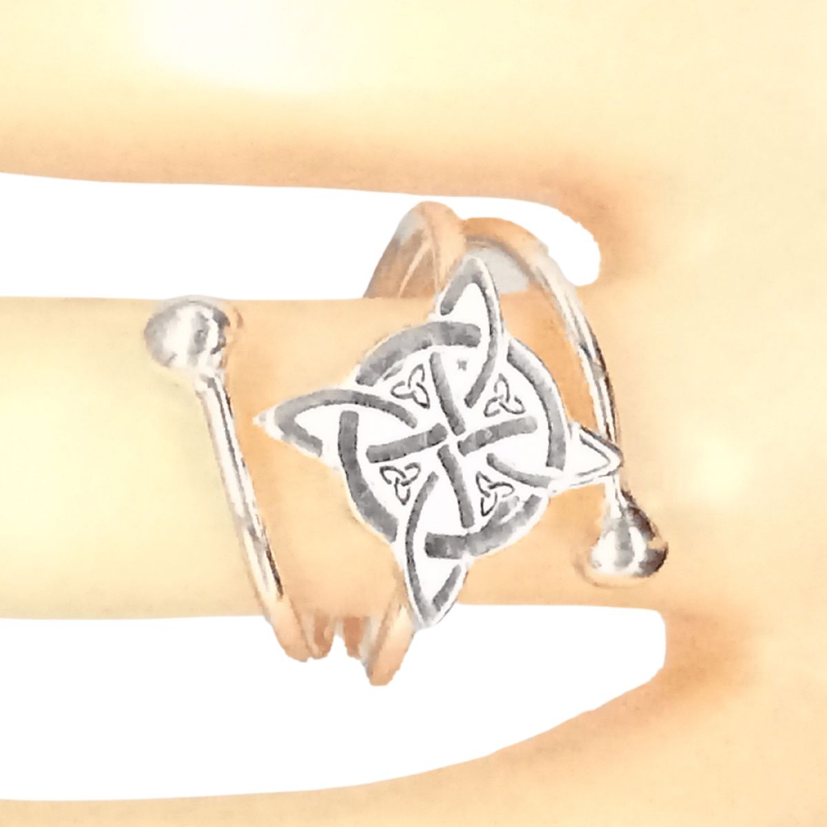 GENERICO - Anillo Nudo de Bruja Plata Ajustable  Amuleto Wicca