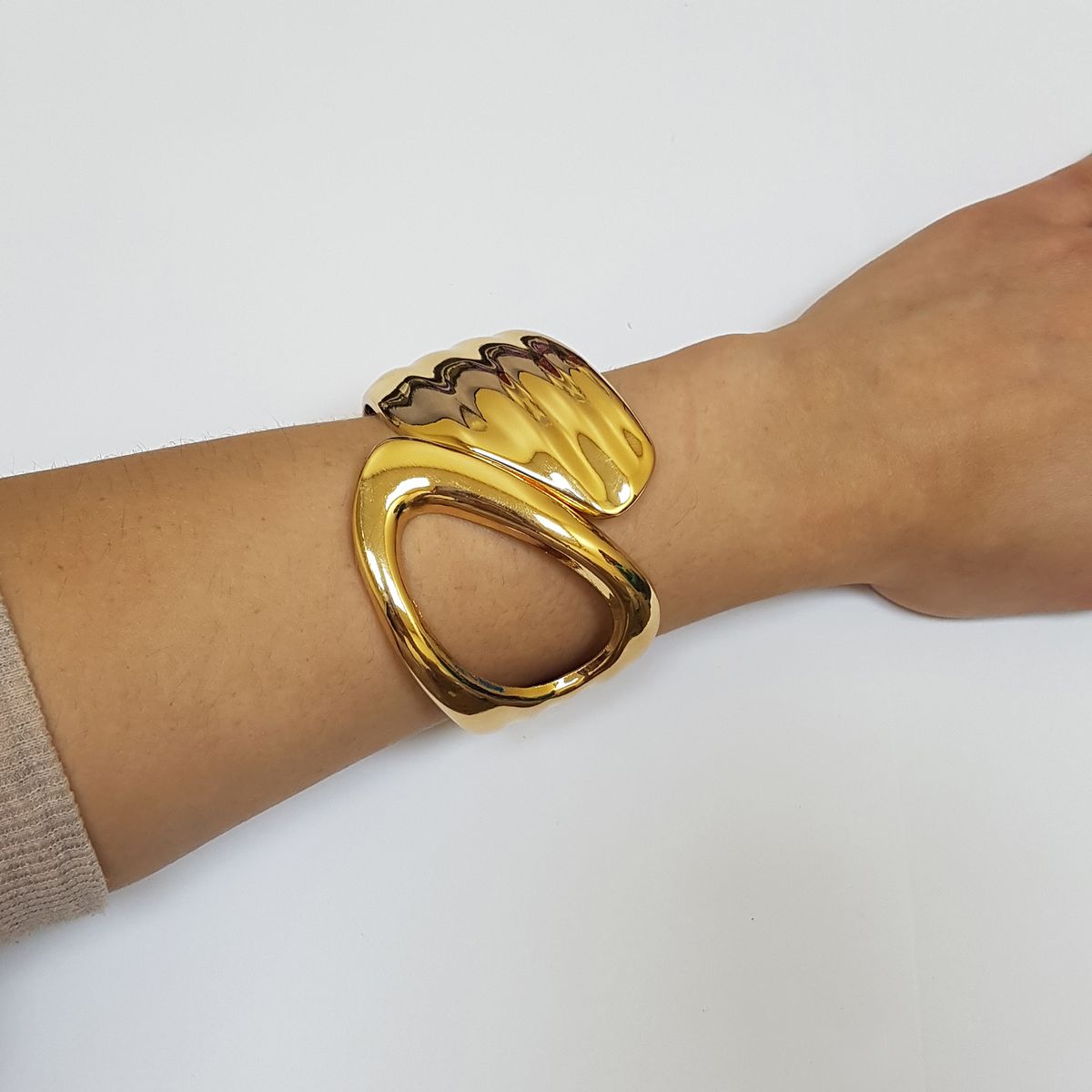 GENERICO - Brazalete  Pulsera Fantasía Elegancia Model