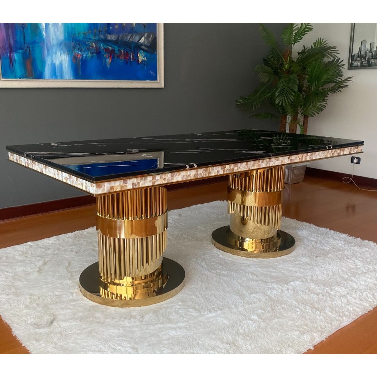 GENERICO - Mesa de Comedor Horus Dorado Negro Estambul Design.