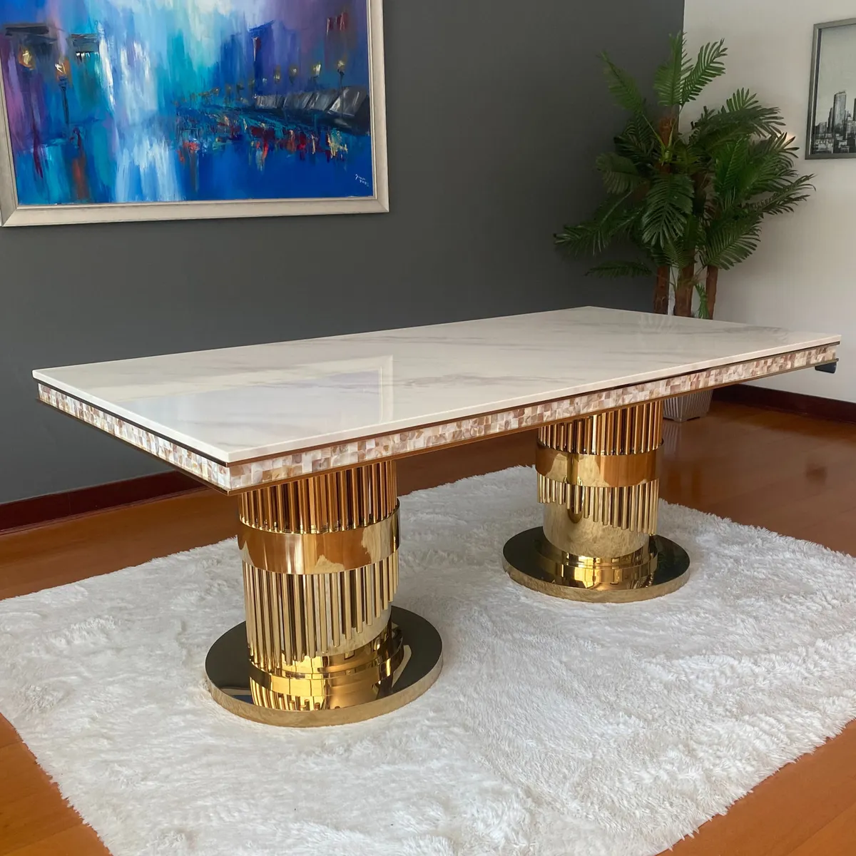 GENERICO - Mesa de Comedor Horus Dorado Blanco Estambul Design.