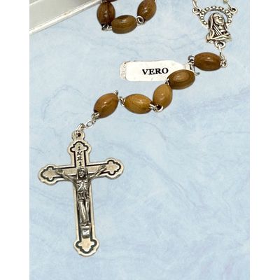 Imagen 2 del producto Rosario Católico de Madera de Olivo. 8mm x 4mm. Hecho en Italia.
