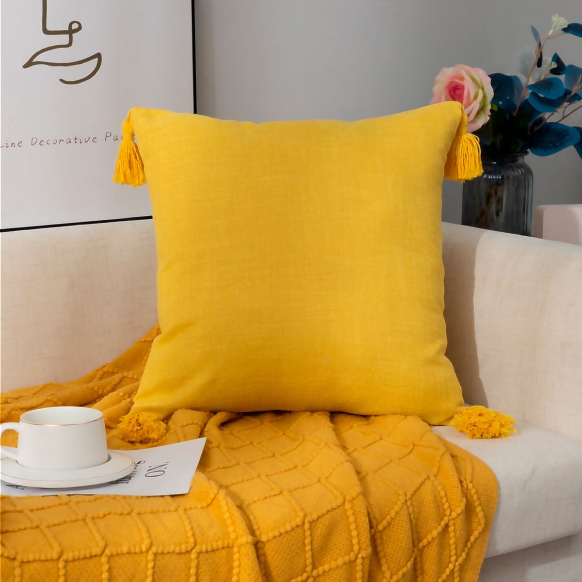 ALTERNATIVE - Funda De Cojín 45x45 Cm Amarillo Con Borlas Decorativas 7615