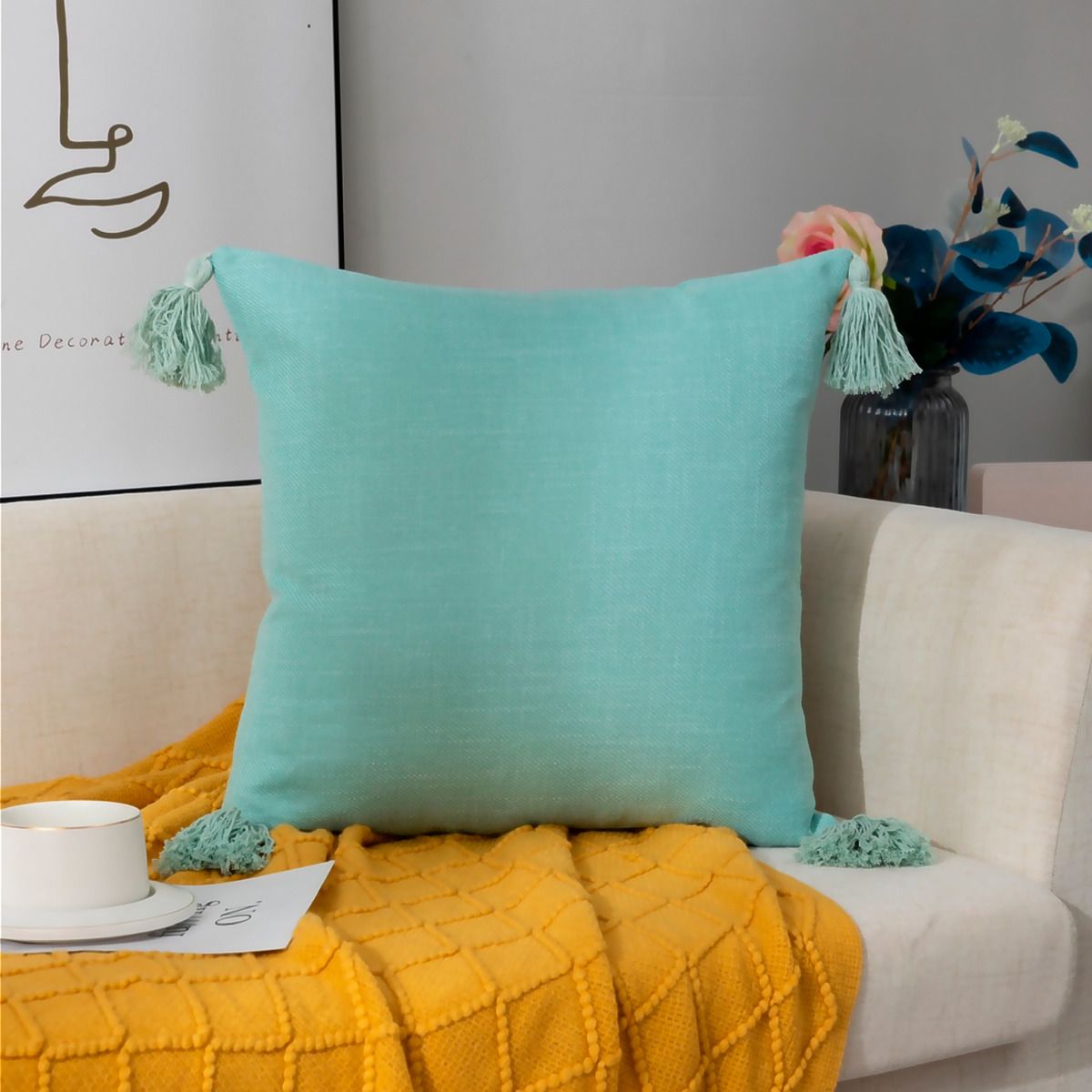 ALTERNATIVE - Funda Decorativa 45x45 cm - Turquesa y Borlas Chic - 615.