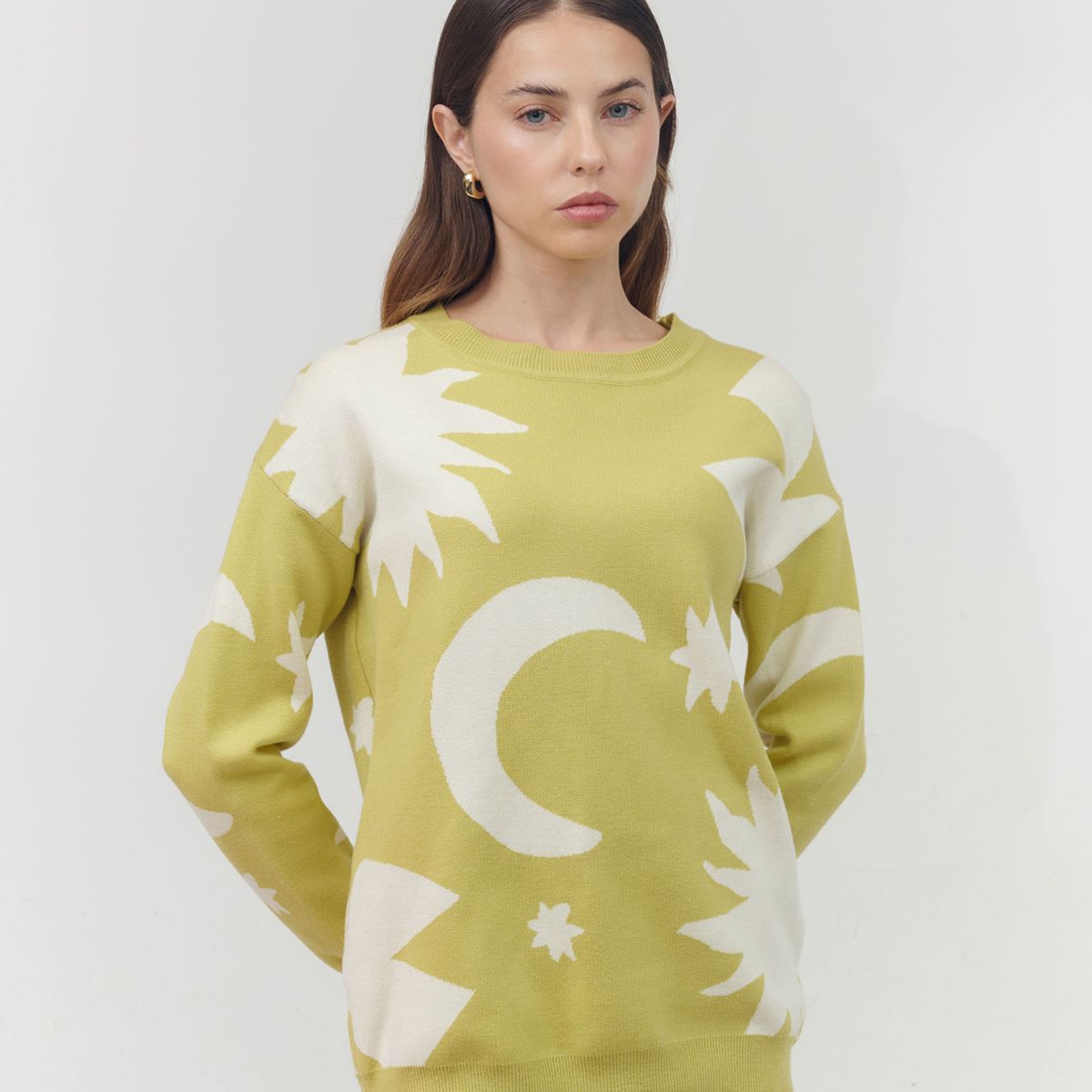 GUINDA - Sweater estampado estrellas Indo Guinda.