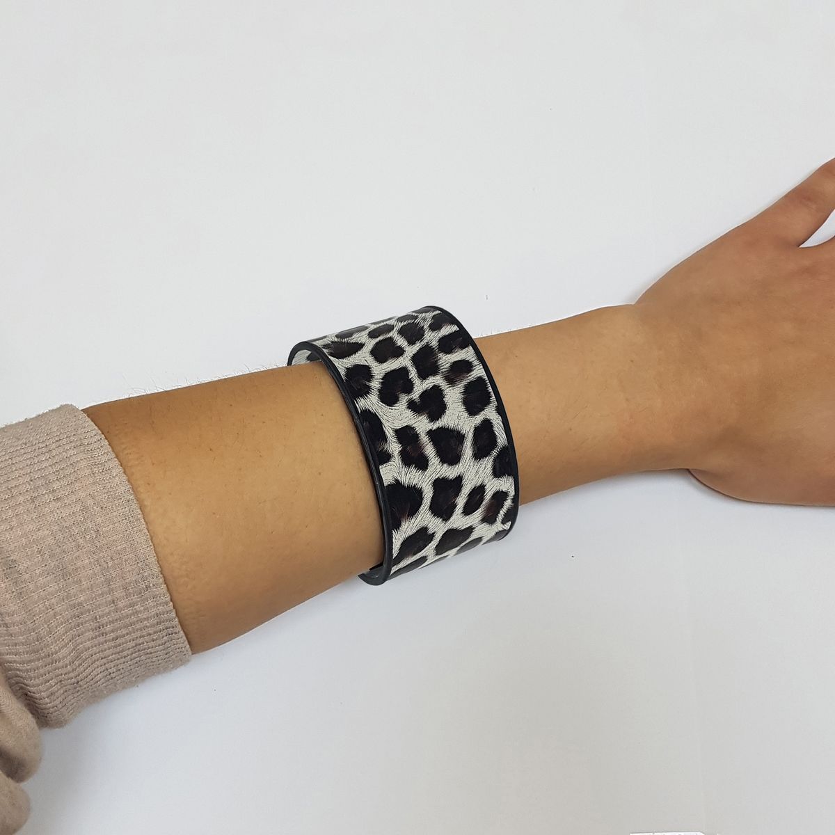 GENERICO - Brazalete  Pulsera Fantasía Elegancia Laug