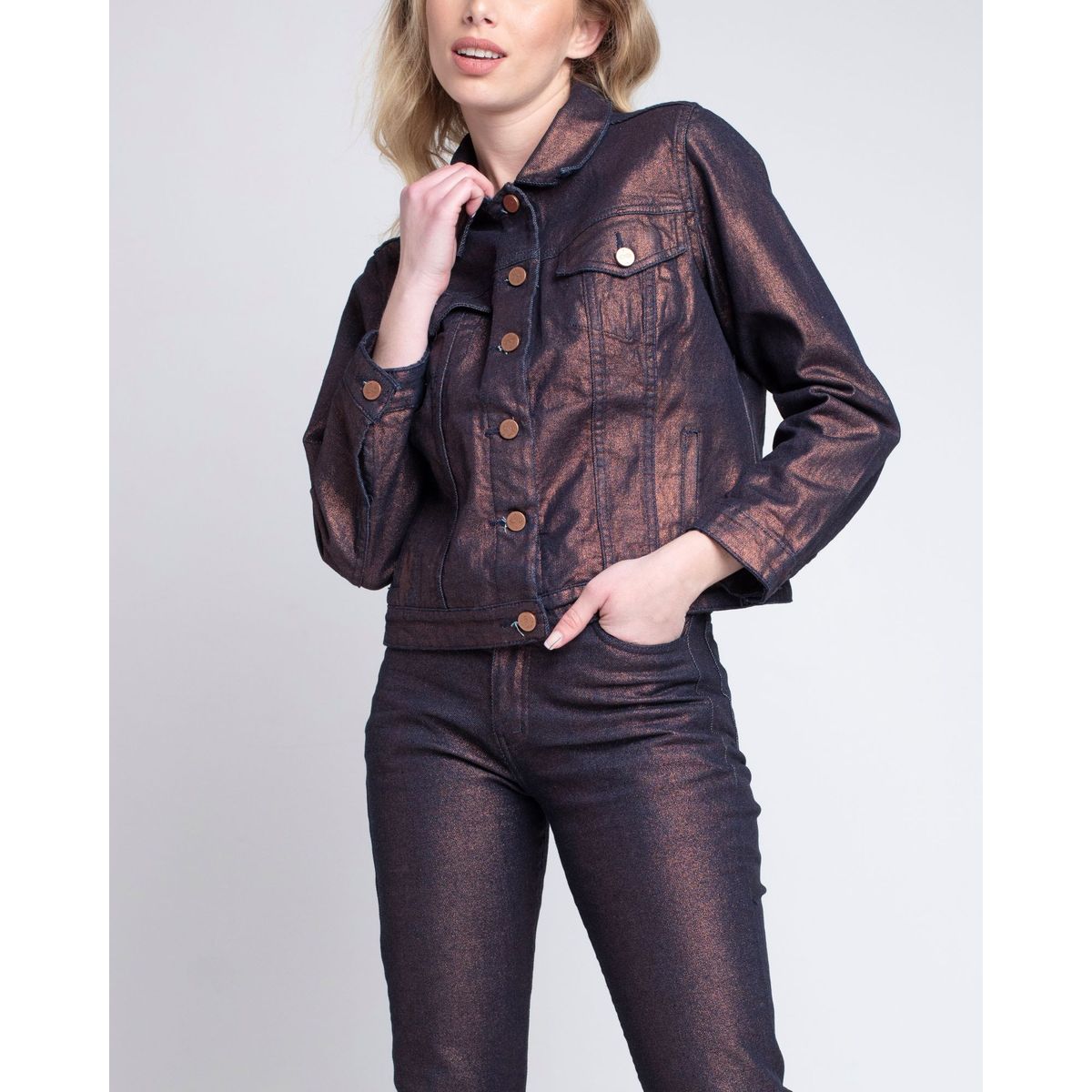 MOMCHIC - Chaqueta Metalizada Cobre