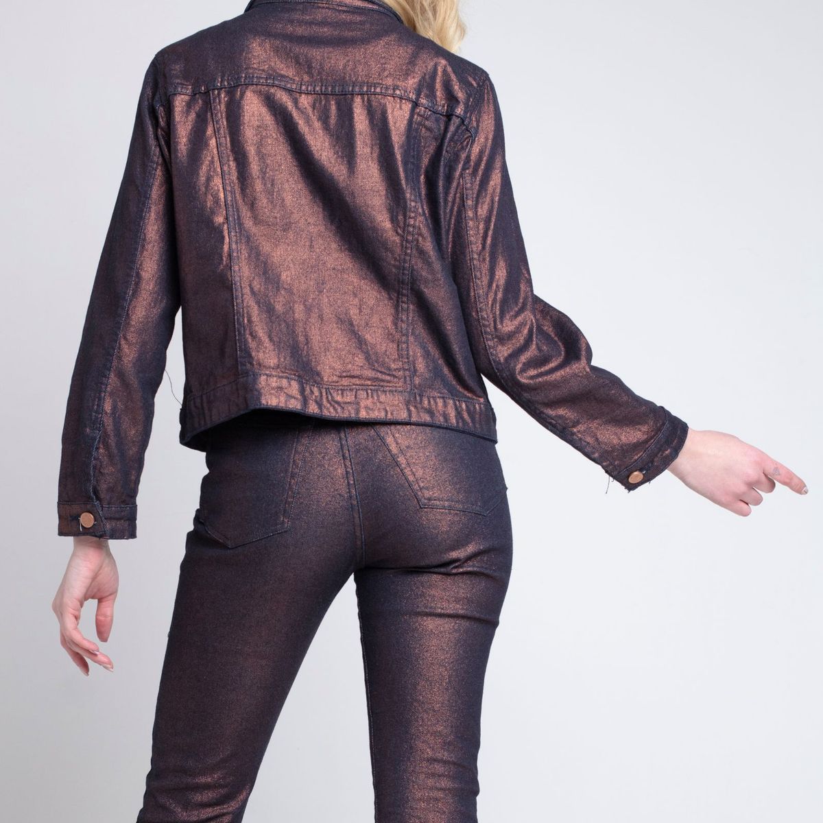 MOMCHIC - Chaqueta Metalizada Cobre