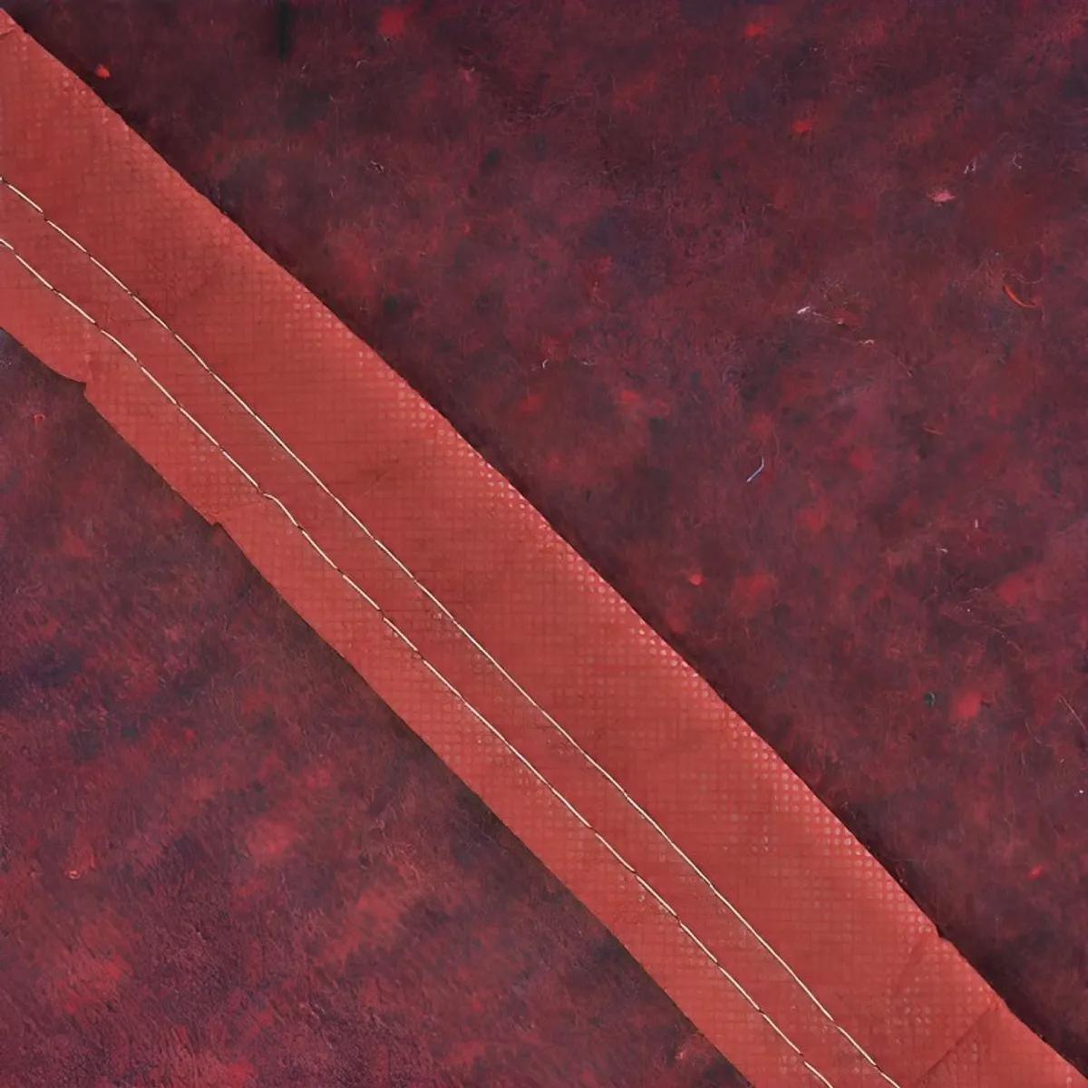 PLUMETTI - Frazada Térmica Queen  Líneas Rojo  Plumetti