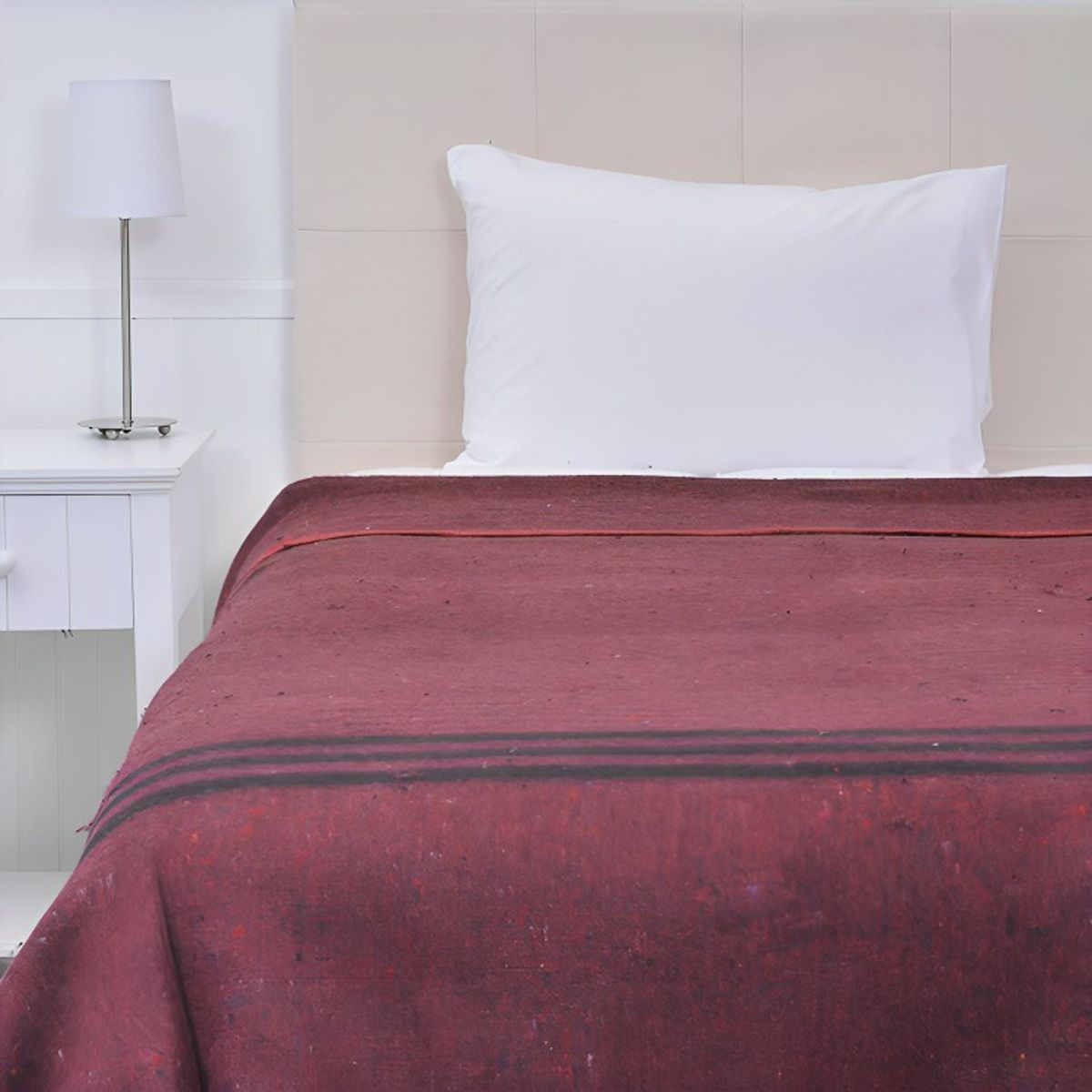 PLUMETTI - Frazada Térmica Single  Líneas Rojo  Plumetti