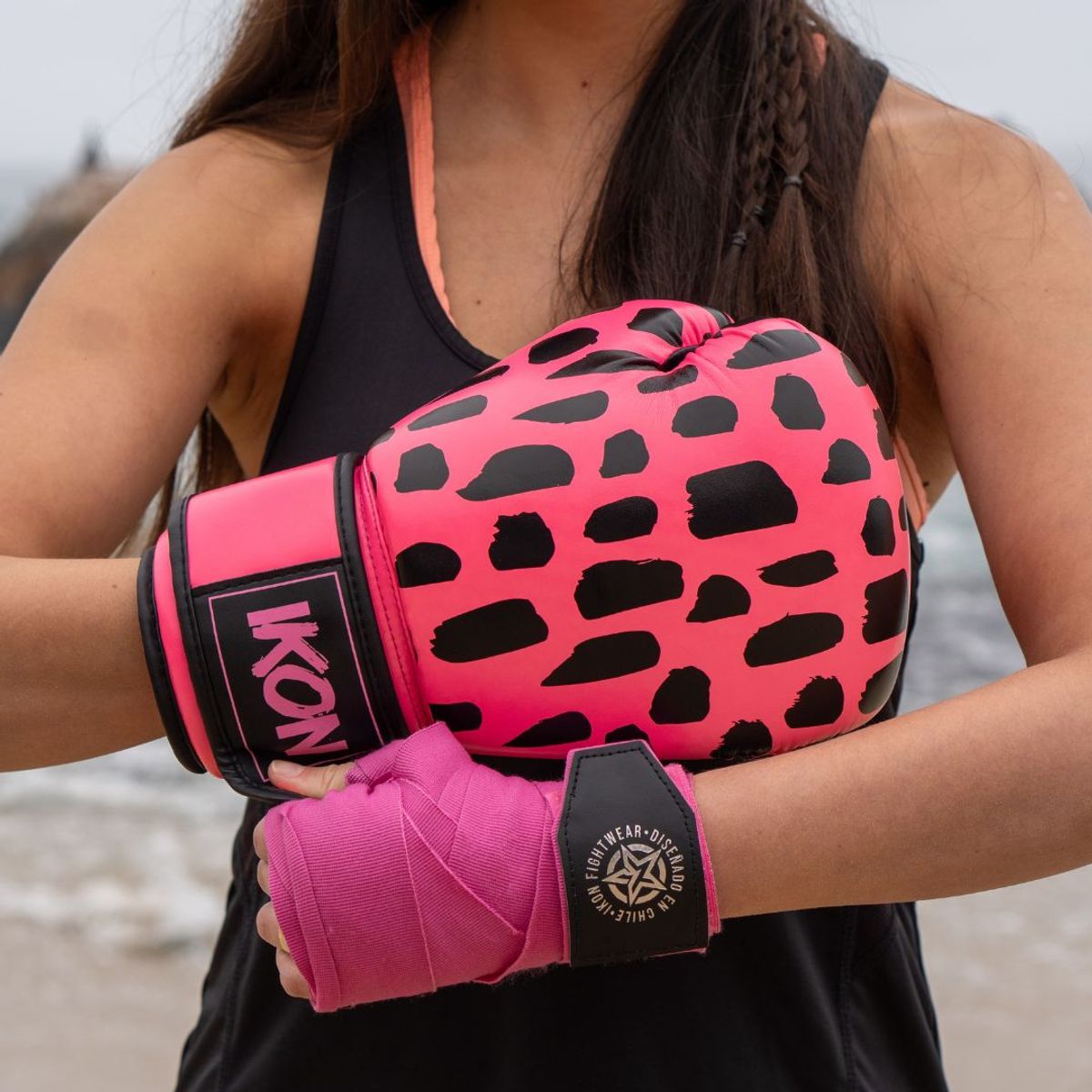 IKON - Guantes de Boxeo Rosados 14oz + Vendas de Boxeo Rosadas