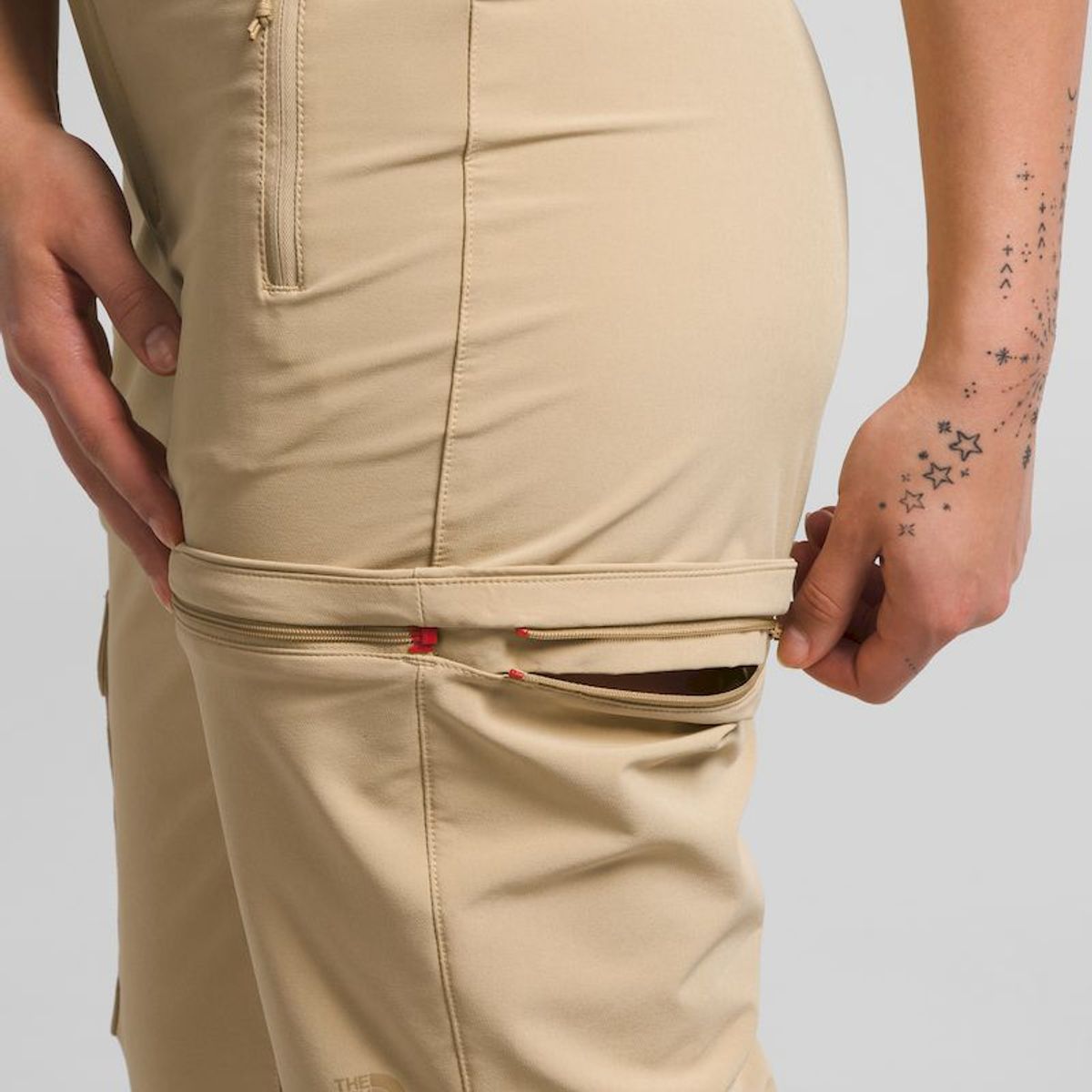 THE NORTH FACE - Pantalon Trekking Bridgeway Zip Off Mujer - Beige