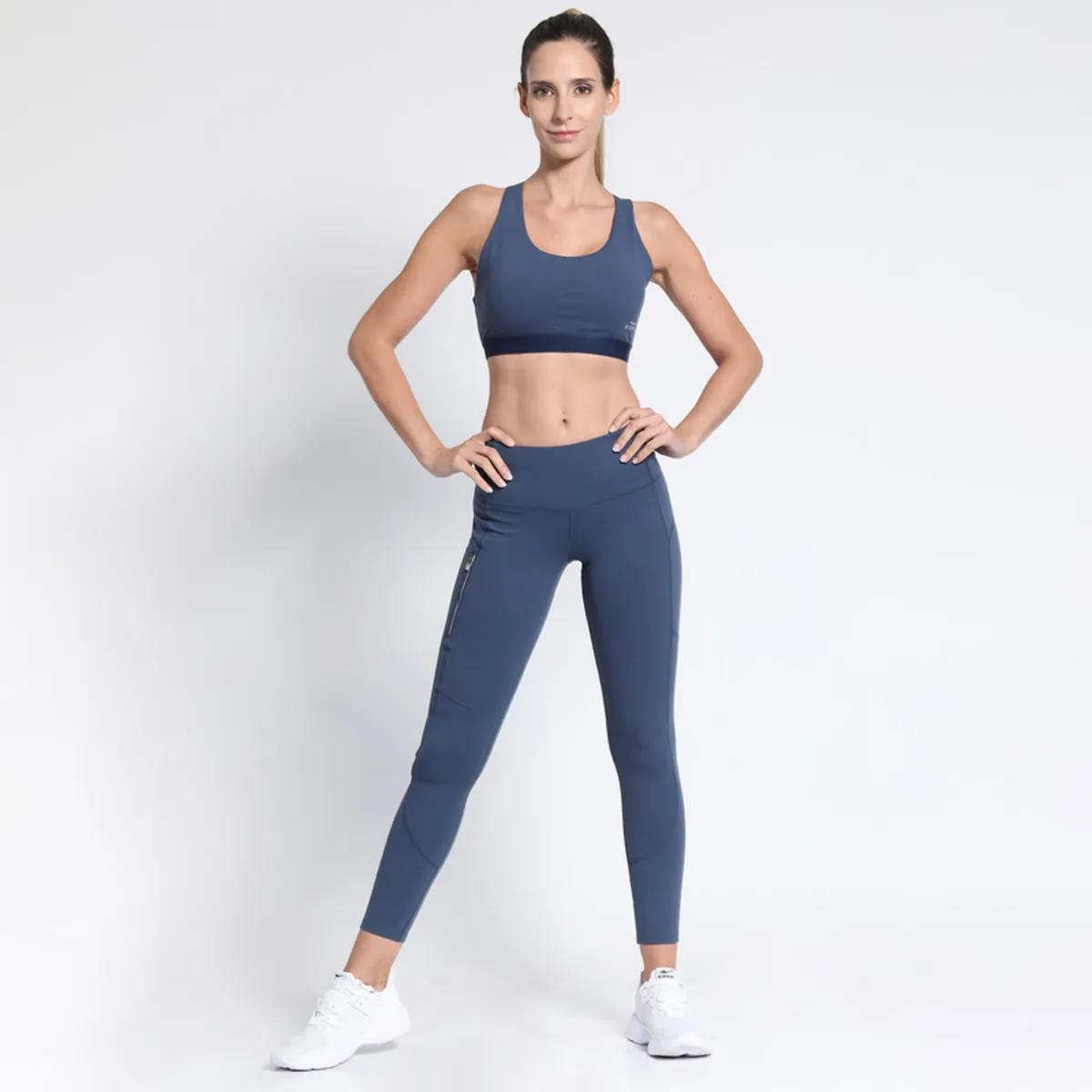 KANNU - Calza Larga Lisa Con Bolsillo Mujer KANNU