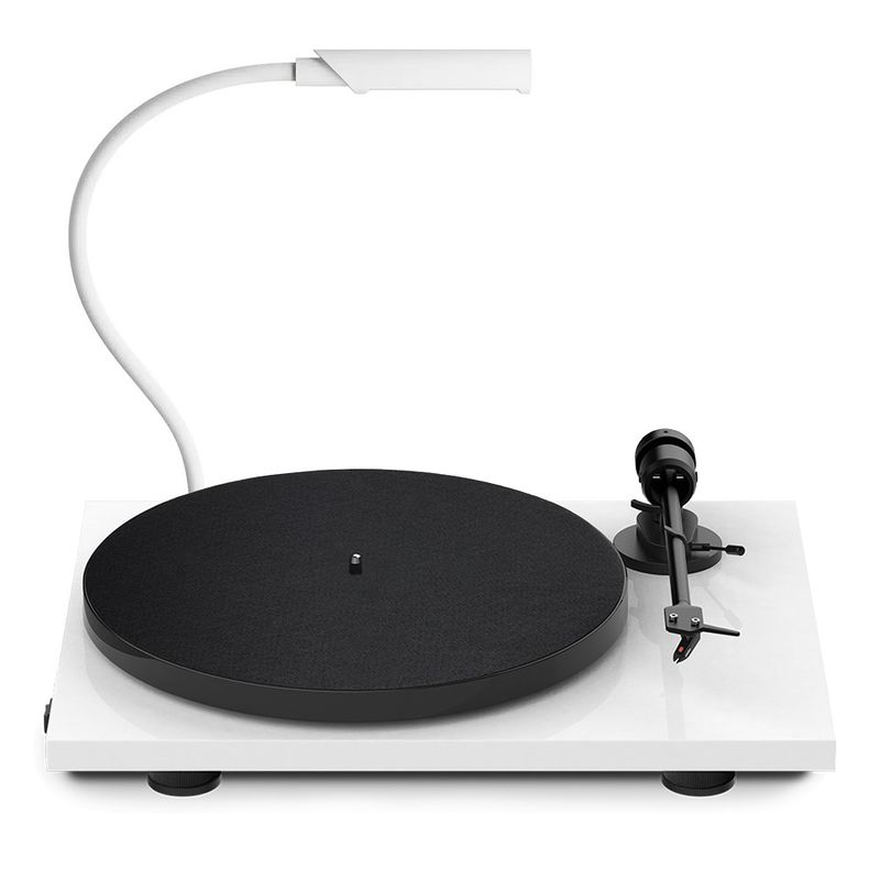 PRO JECT AUDIO - Tornamesa E1  Pro-Ject  - Color Blanco Gloss + UberLight Flex 3200 Reliable  TL Clamp blanca