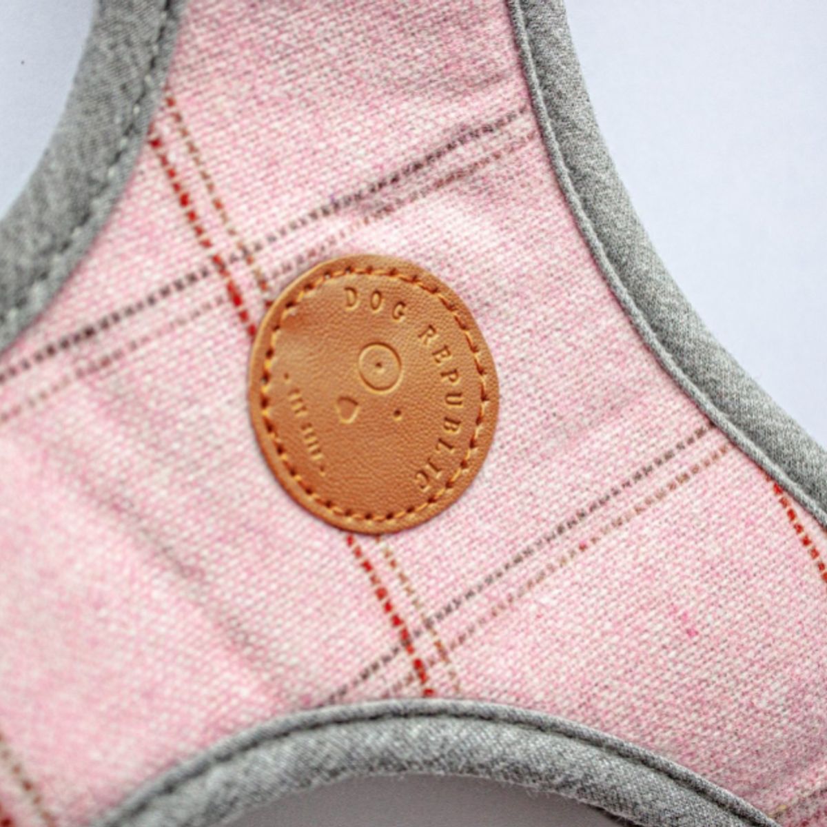 DOG REPUBLIC - Arnés de mascotas Grande Rosado L Animal Republic