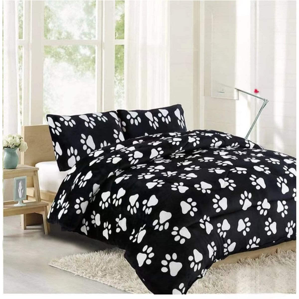 GENERICO - Cubrecama de Invierno Plush con Chiporro 2 plazas Negro Patitas F027