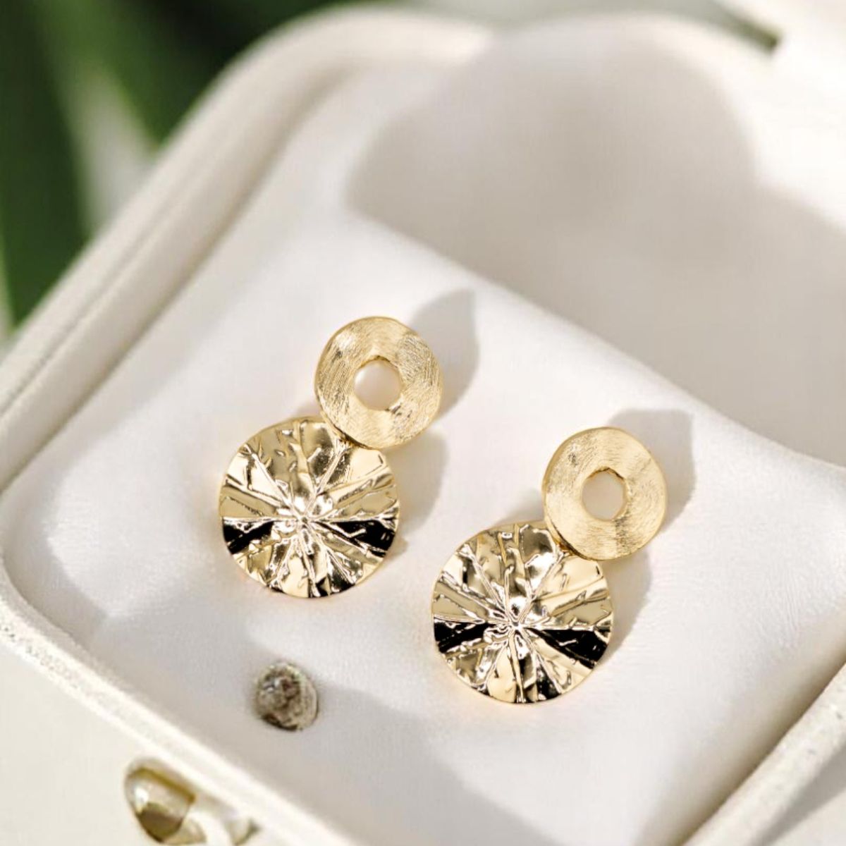 JOYAS MONTERO - Aros Lilly Gold Baño de Oro 24k