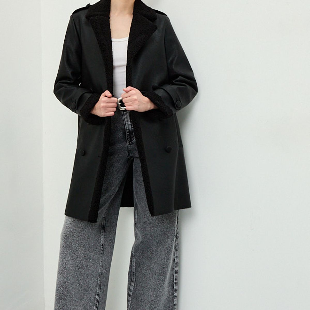 IO - Chaqueton Negro Mujer Io