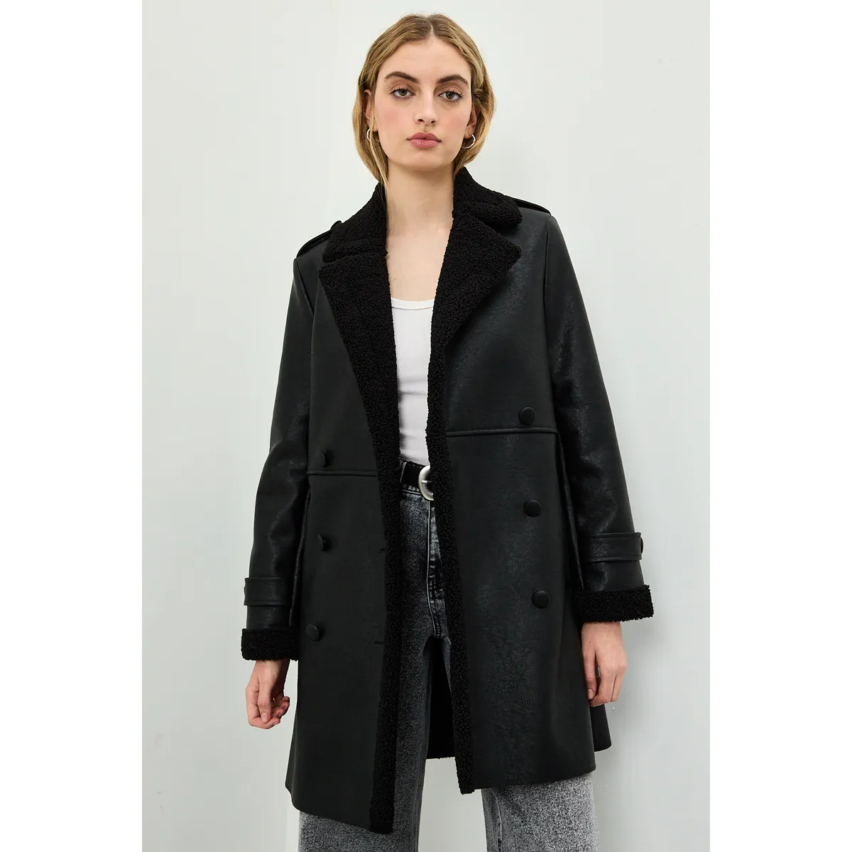 IO - Chaqueton Negro Mujer Io