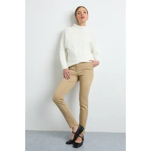 IO - Pantalon Beige Mujer