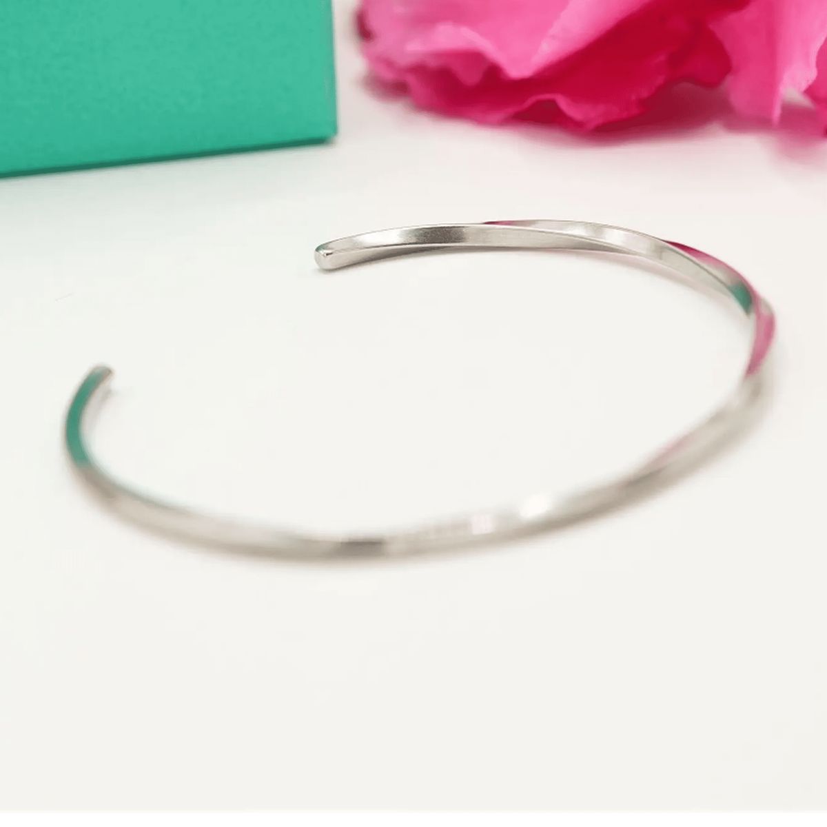 ELBAULDEJUMA - Pulsera rigida florencia plateada hipoalergenica