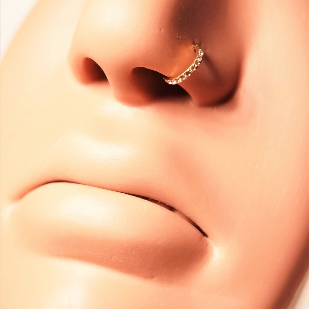 ELBAULDEJUMA - Piercing septum 6mm 16G titanio G23 chapado en oro 18k