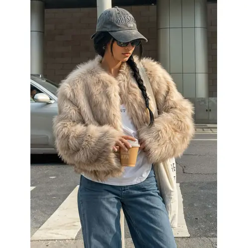 VARIOS - Abrigo Cozy Beige Caqui Beige She Shines