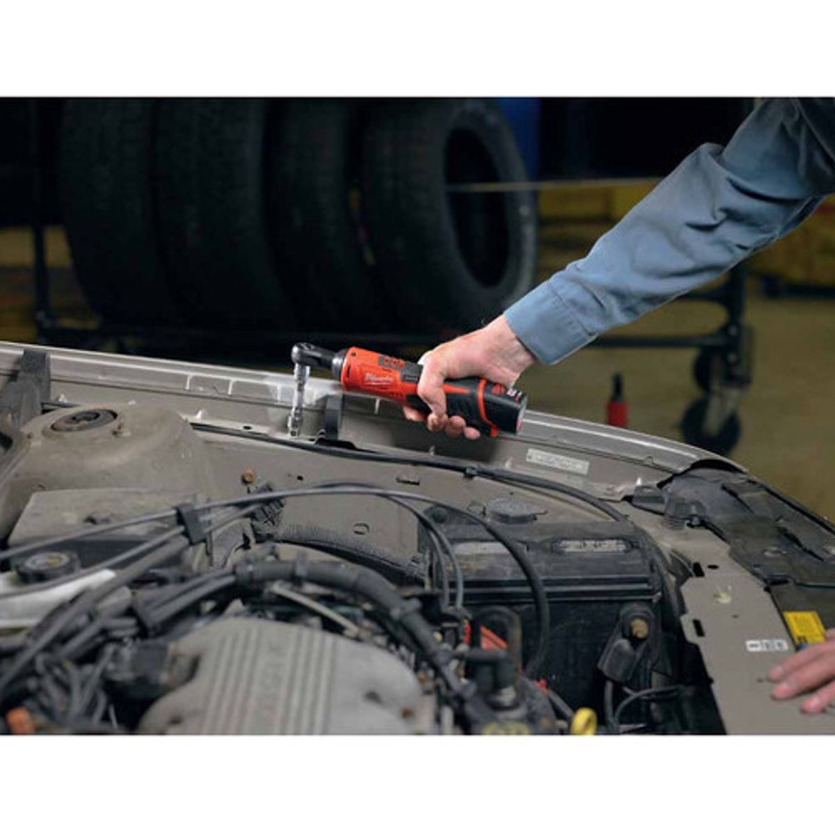 MILWAUKEE - Trinquete Inalambrico 3/8 Milwaukee M12 2457-20- E.o