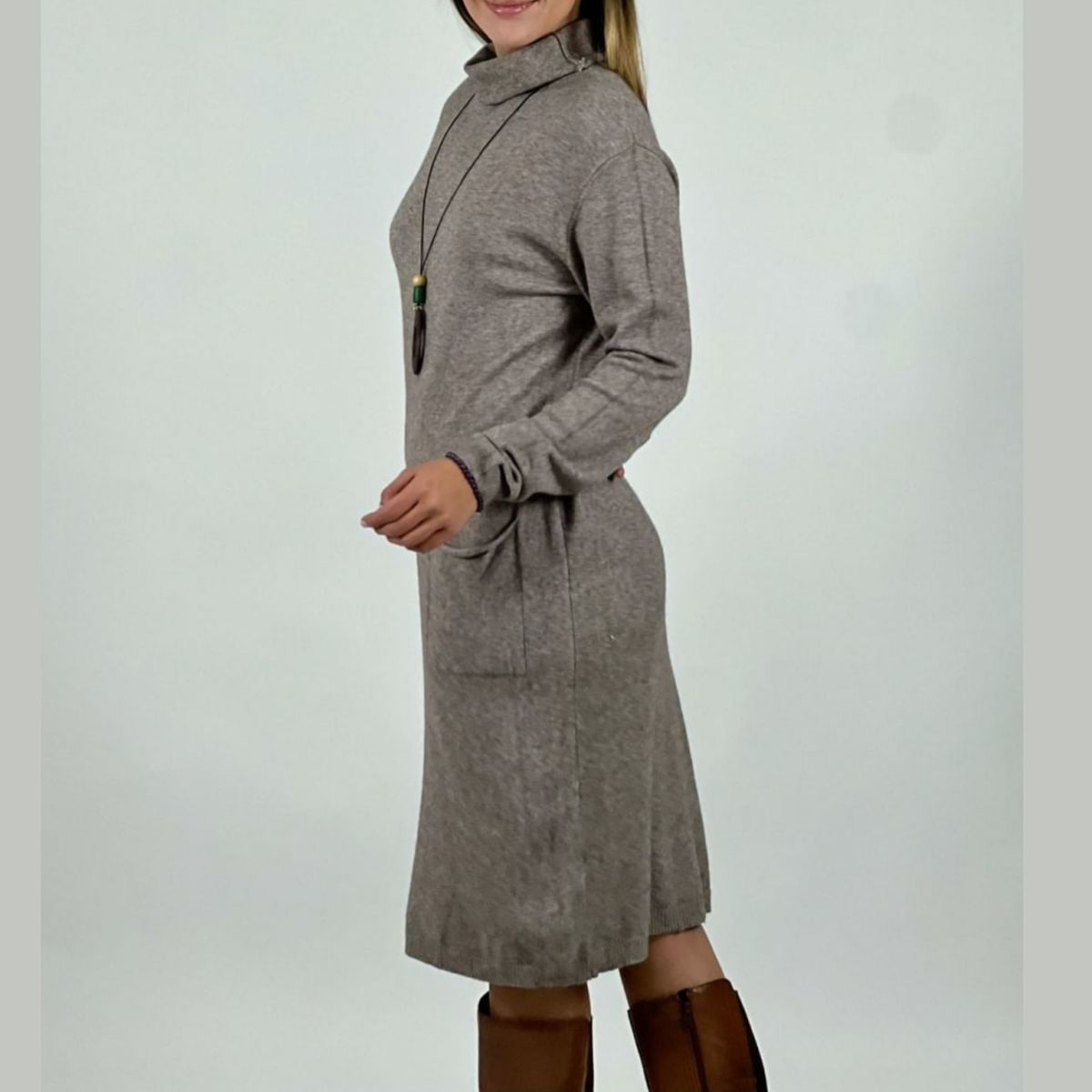 ARRAKASTA - Vestido de lana con bolsillos.-