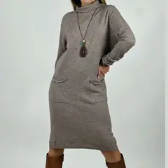 ARRAKASTA - Vestido de lana con bolsillos.-