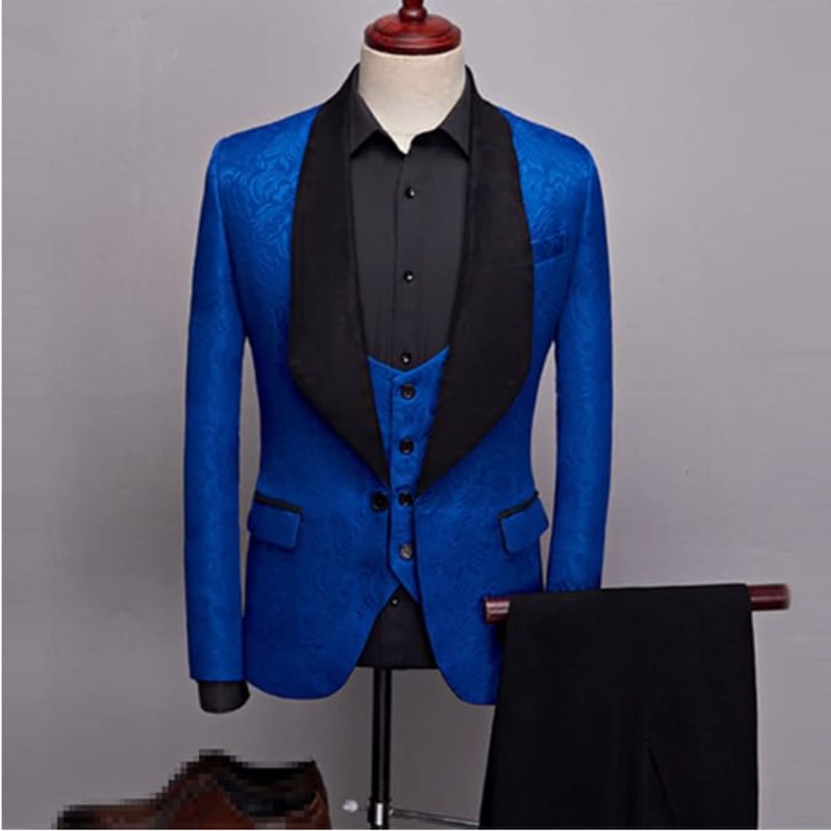 XPRESS RECHARGE - Traje elegante azul rey de tres piezas