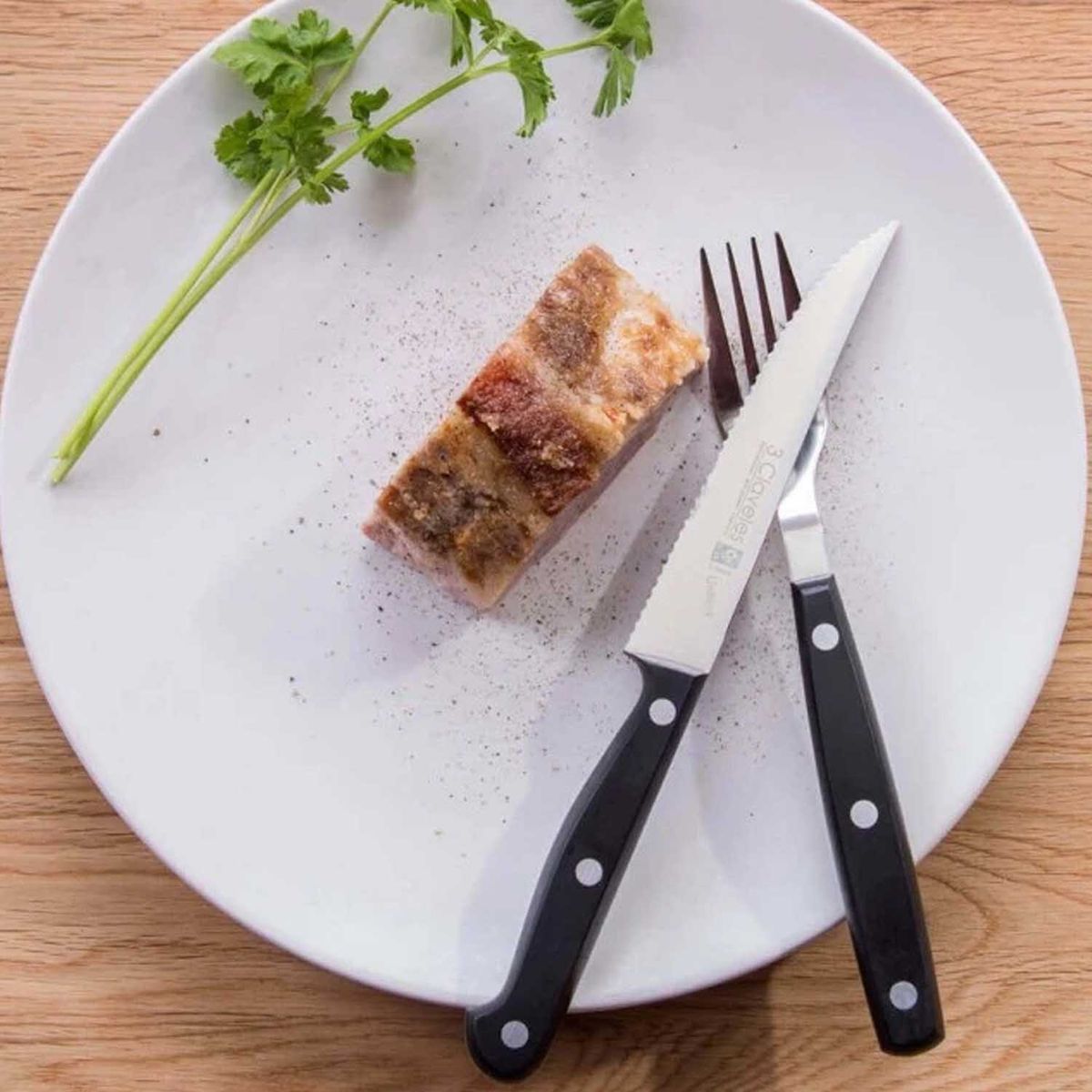 3 CLAVELES - Set cuchillo y Tenedor chuletero uniblock