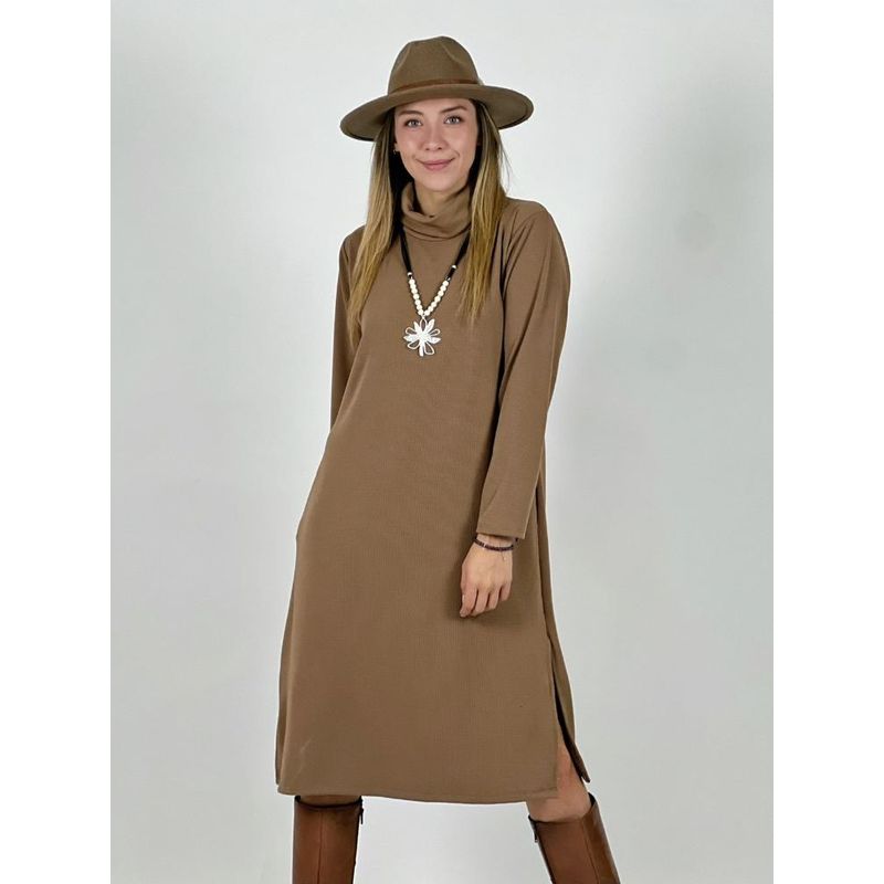 ENIGMATICA BOUTIQUE - Vestido Cuello Alto con Abertura Lateral Beige