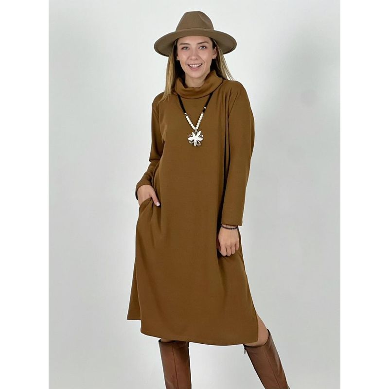 ENIGMATICA BOUTIQUE - Vestido Cuello Alto con Abertura Lateral Beige