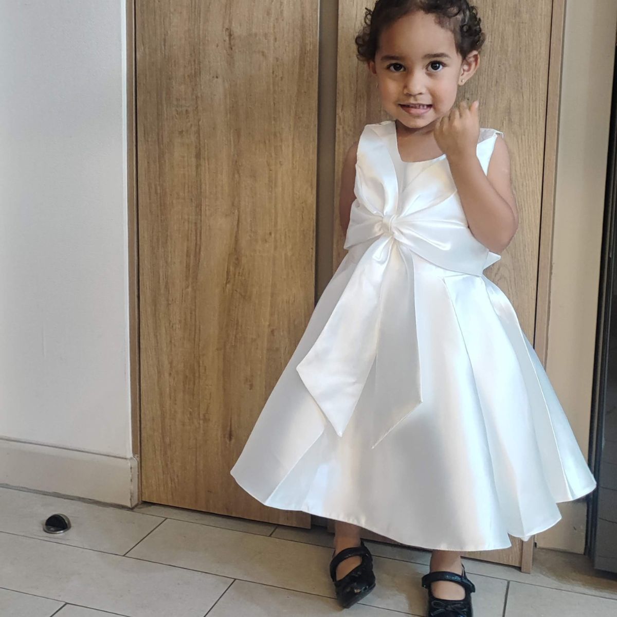 DANK - Vestido de niña Lazo Encantador