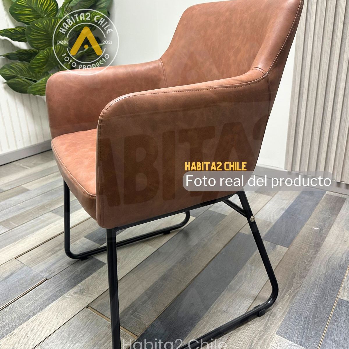 HABITA2 CHILE - Pack 2 Poltrona o Sitial Leah Cuero - Color Marrón