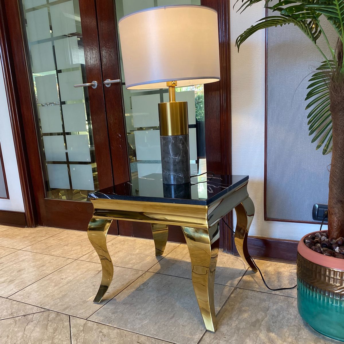 GENERICO - Mesa Lateral Cosmo Dorado Negro Estambul Design