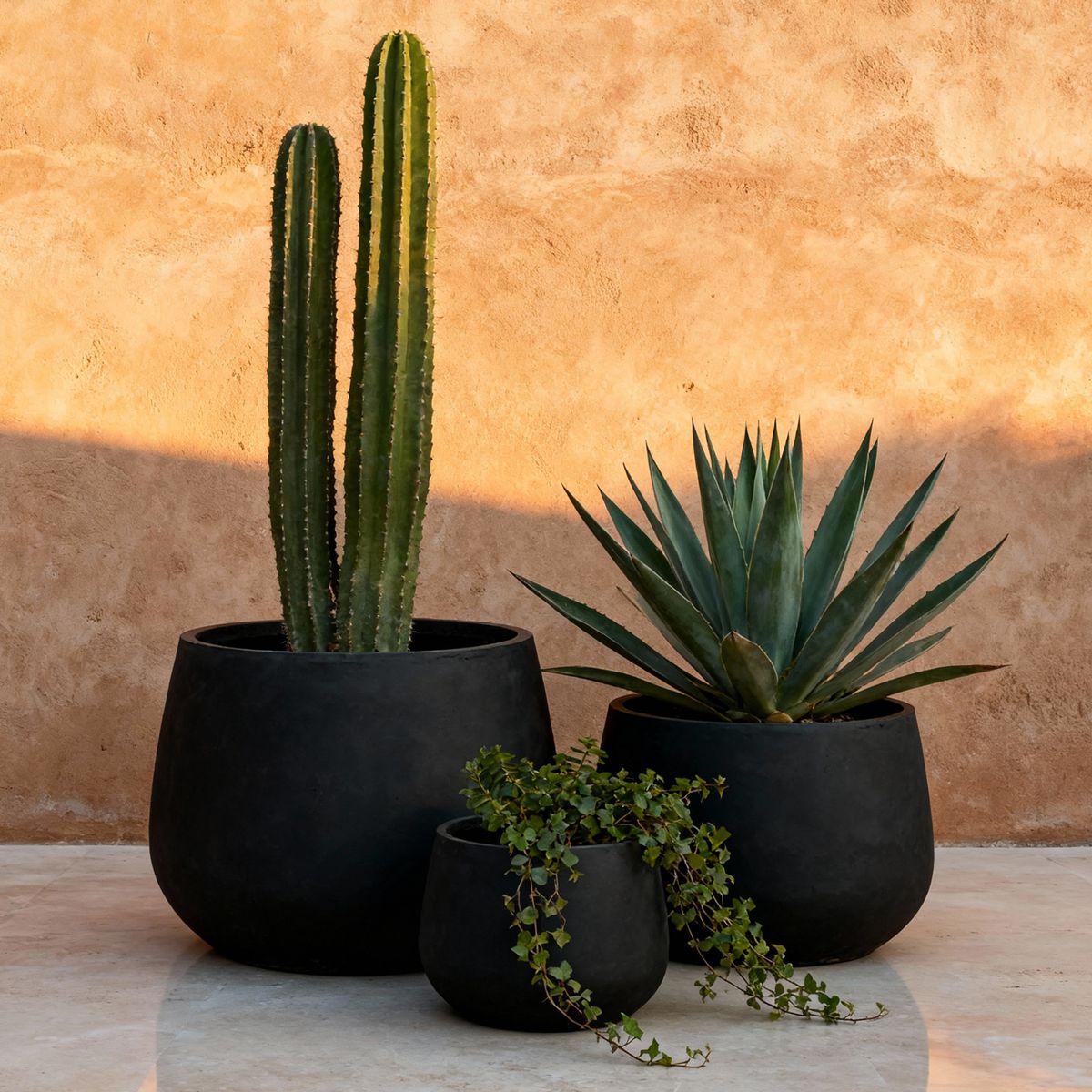 FORM DESIGN - Macetero Aysen 50 Negro Form